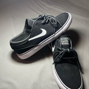 Nike Zoom Stefan Janoski+ SB NEW Black White FD6757-001 Size 6.5